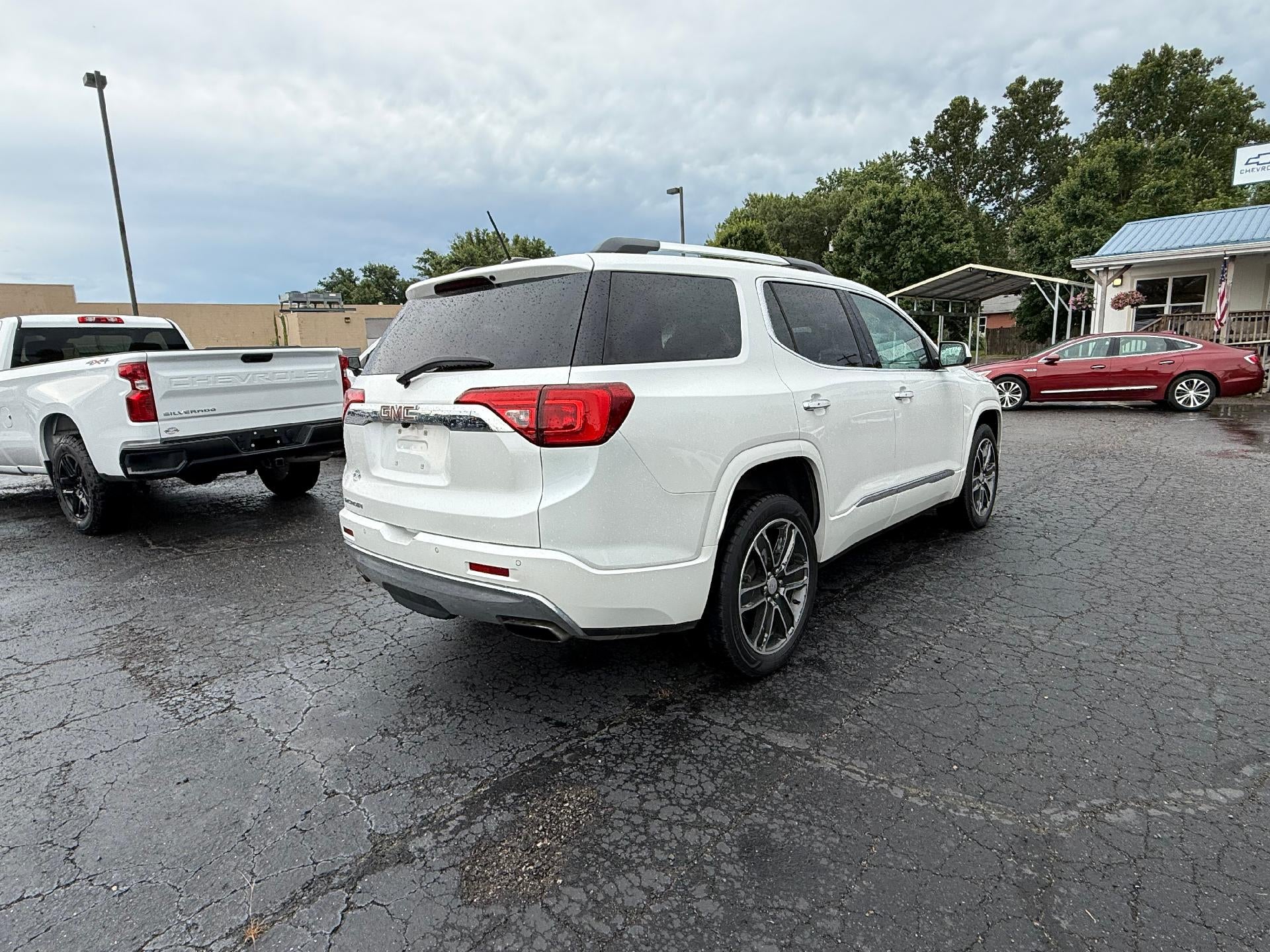 2019 GMC Acadia FWD Denali