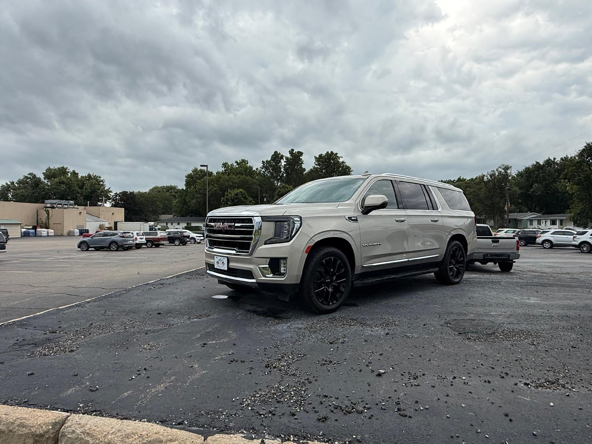 2022 GMC Yukon XL 4WD 4dr SLT