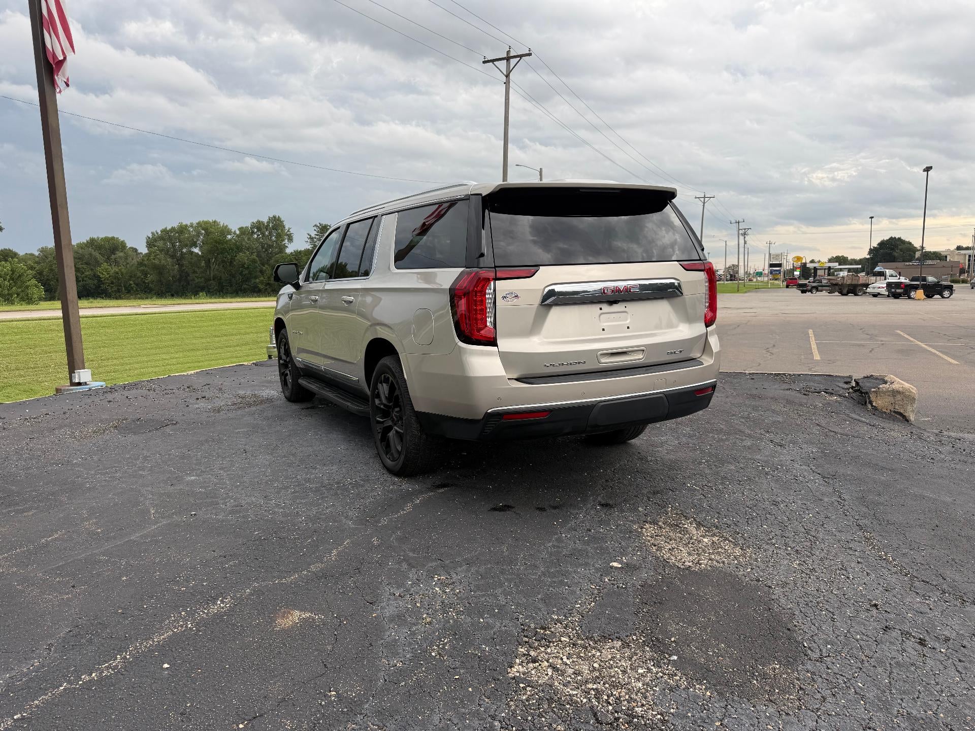 2022 GMC Yukon XL 4WD 4dr SLT