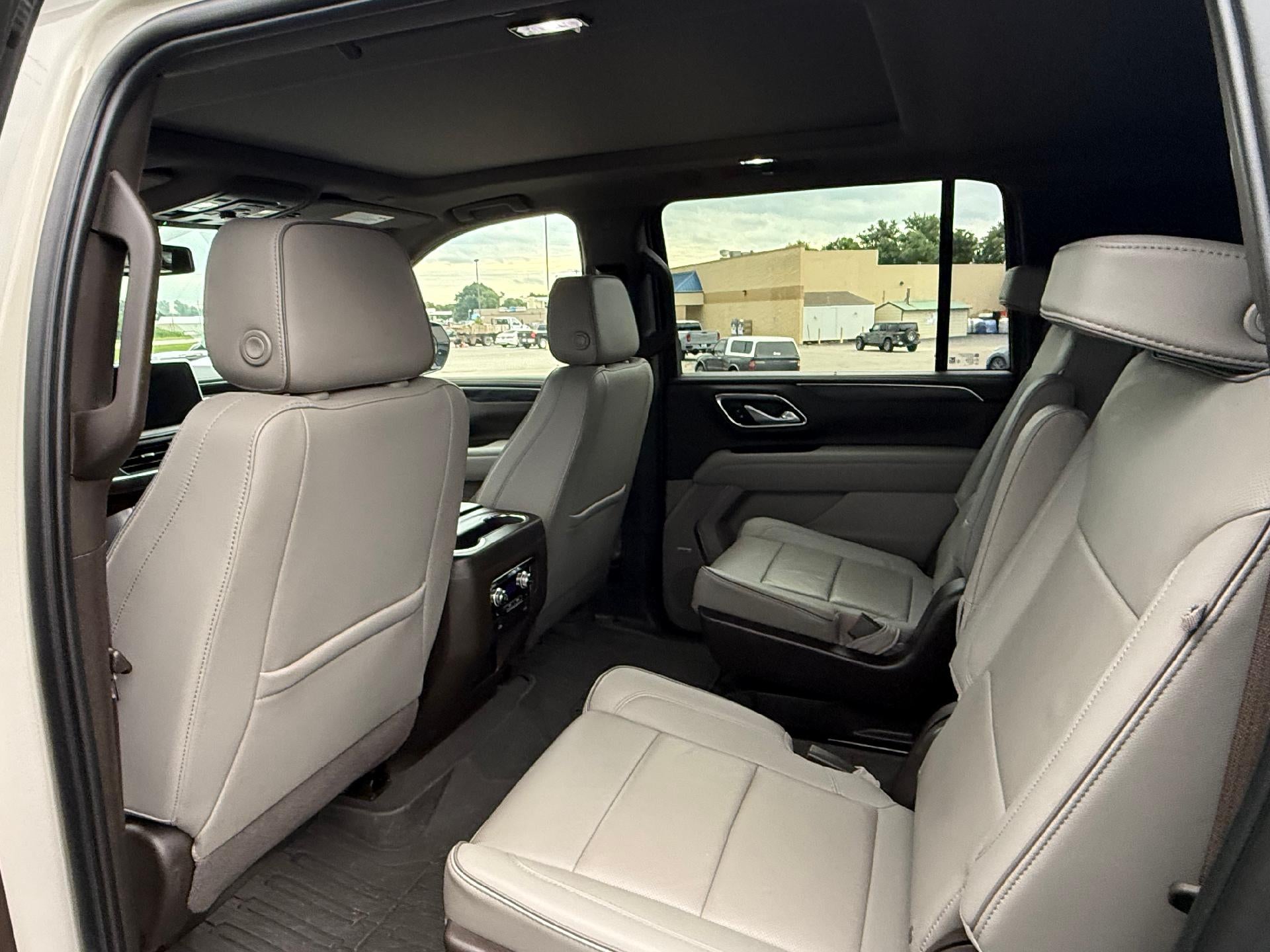 2022 GMC Yukon XL 4WD 4dr SLT