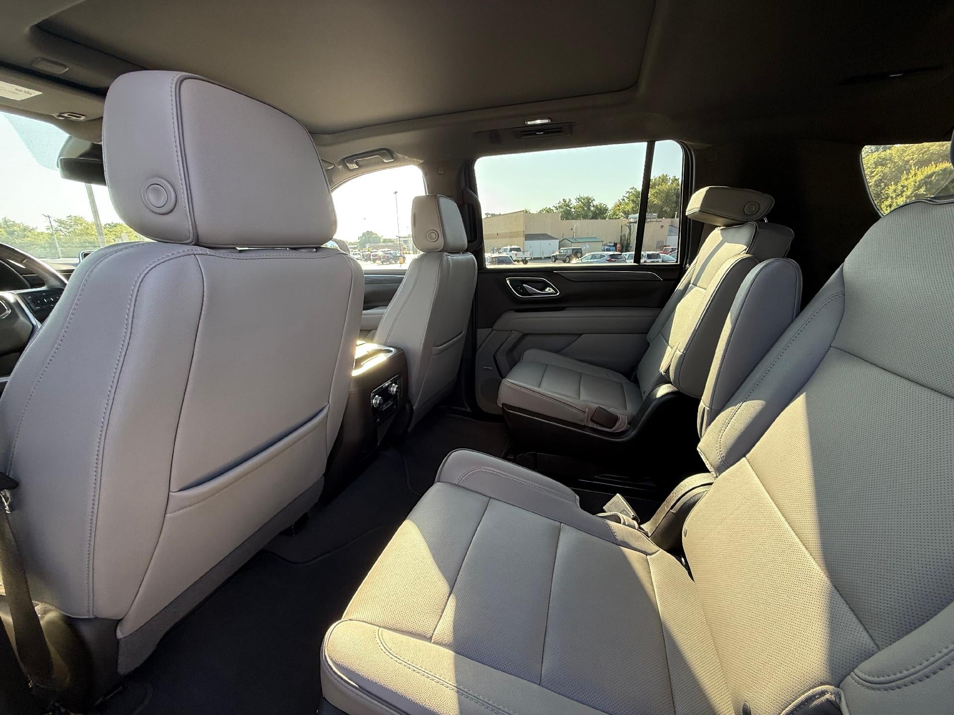 2023 GMC Yukon XL 4WD 4dr SLT