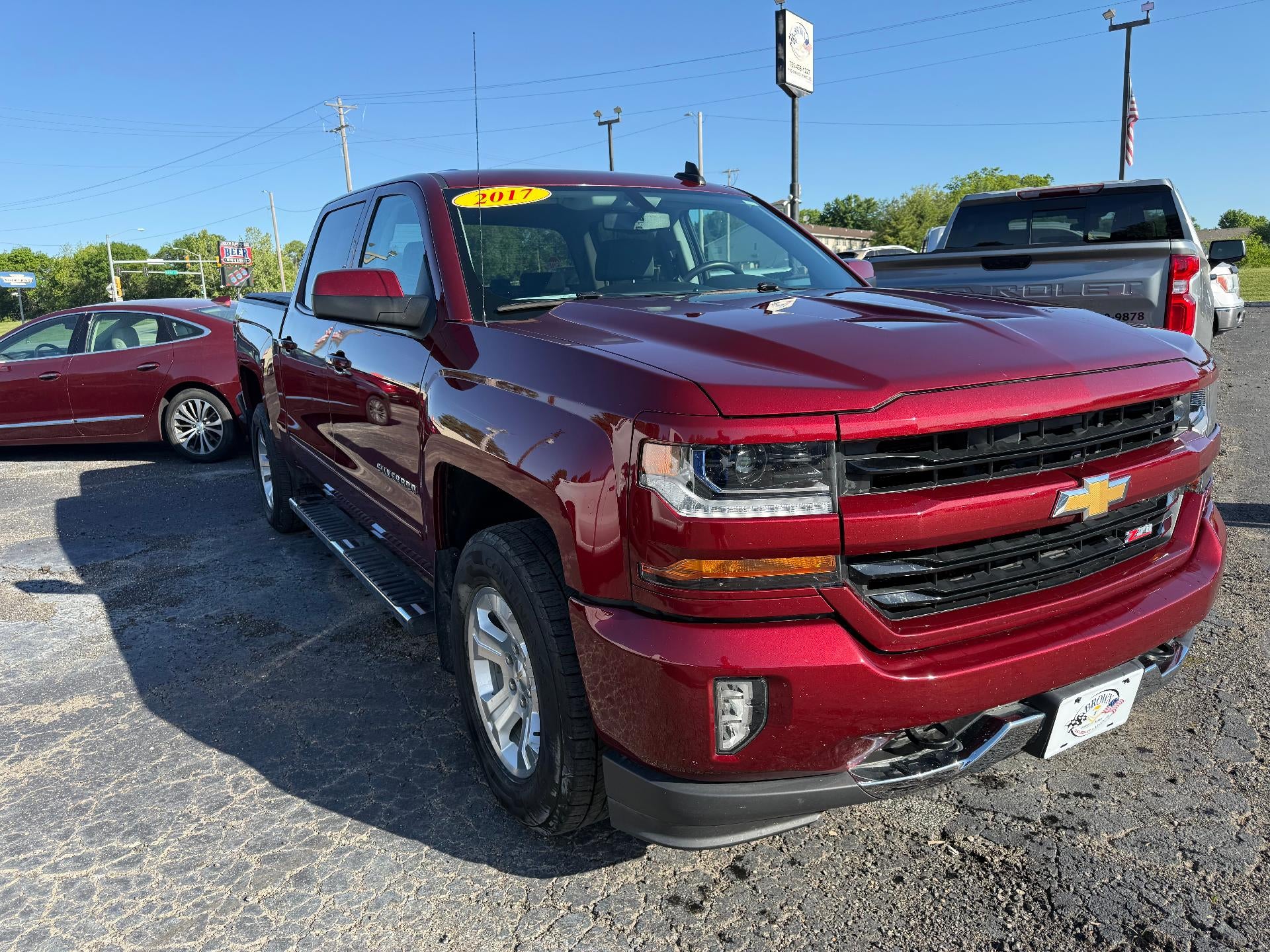 2017 Chevrolet Silverado 1500 Crew Cab Short Box 4-Wheel Drive LT Z71