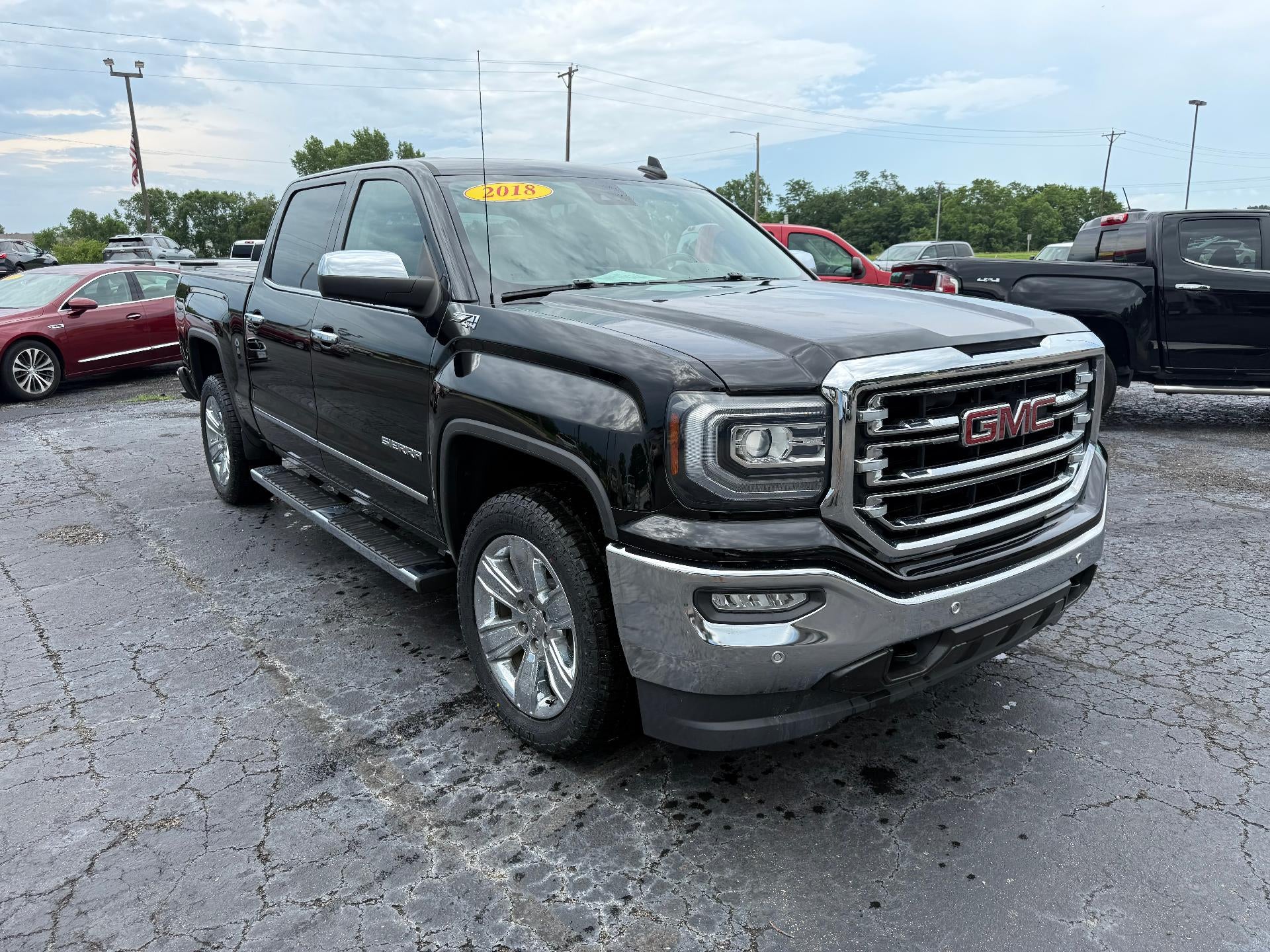 2018 GMC Sierra 1500 Crew Cab Short Box 4-Wheel Drive SLT