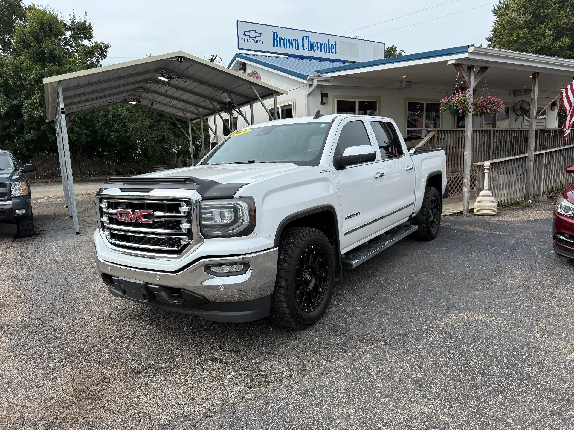 2016 GMC Sierra 1500 Crew Cab Short Box 4-Wheel Drive SLT