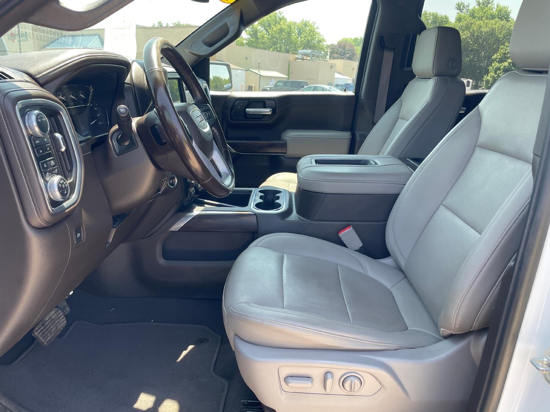 2021 GMC Sierra 1500 Crew Cab Short Box 4-Wheel Drive SLT